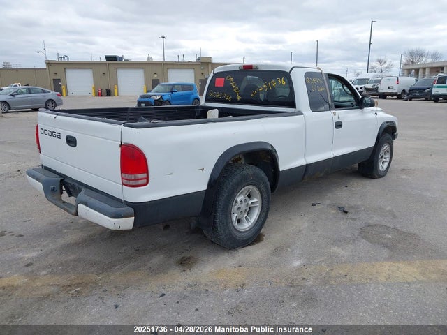 20251736 :رقم المزاد ، 1B7GL22X11S245696 vin ، 2001 Dodge Dakota Club Cab مزاد بيع