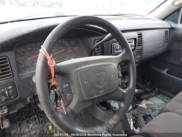 20251736 :رقم المزاد ، 1B7GL22X11S245696 vin ، 2001 Dodge Dakota Club Cab مزاد بيع