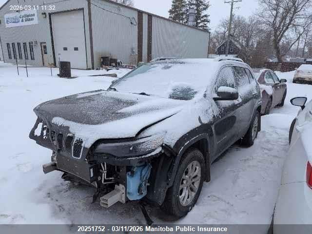 1C4PJMCX0KD274709 Jeep Cherokee North
