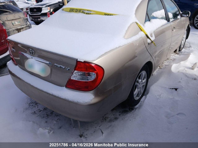 2002 Toyota Camry Le მანქანა იყიდება აუქციონზე, vin: JTDBE32K420014996, აუქციონის ნომერი: 20251786