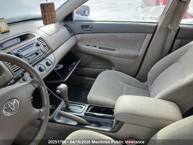 2002 Toyota Camry Le მანქანა იყიდება აუქციონზე, vin: JTDBE32K420014996, აუქციონის ნომერი: 20251786