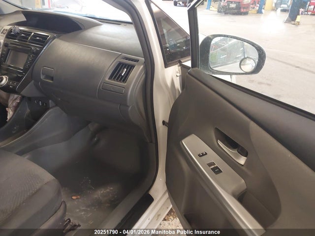 20251790 :رقم المزاد ، JTDZN3EU0C3058103 vin ، 2012 Toyota Prius V مزاد بيع