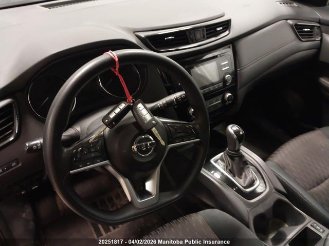 20251817 :رقم المزاد ، 5N1AT2MV8HC763998 vin ، 2017 Nissan Rogue S مزاد بيع