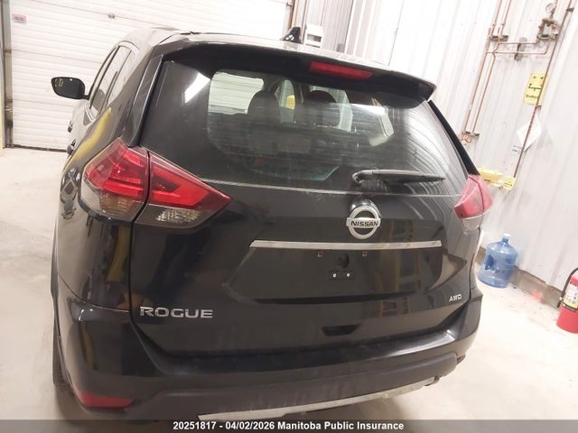 20251817 :رقم المزاد ، 5N1AT2MV8HC763998 vin ، 2017 Nissan Rogue S مزاد بيع