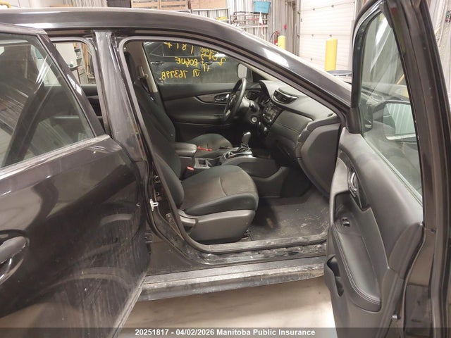 20251817 :رقم المزاد ، 5N1AT2MV8HC763998 vin ، 2017 Nissan Rogue S مزاد بيع
