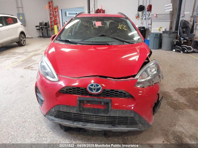 JTDKDTB39J1608228 Toyota PRIUS C
