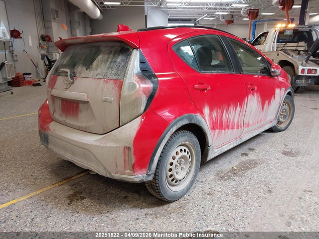JTDKDTB39J1608228 Toyota PRIUS C