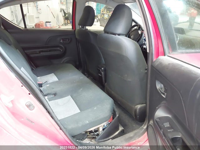 JTDKDTB39J1608228 Toyota PRIUS C