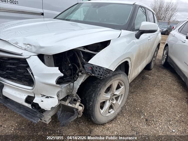 2022 Toyota Highlander Le Hybrid მანქანა იყიდება აუქციონზე, vin: 5TDBBRCH1NS561305, აუქციონის ნომერი: 20251855