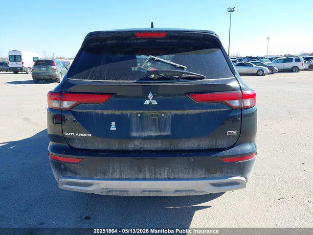 JA4J4VA88RZ604571 Mitsubishi Outlander Le