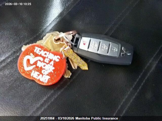 JA4J4VA88RZ604571 Mitsubishi Outlander Le