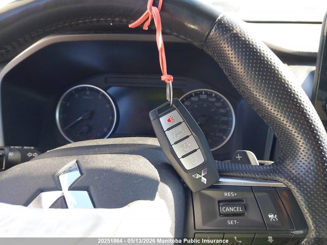 JA4J4VA88RZ604571 Mitsubishi Outlander Le