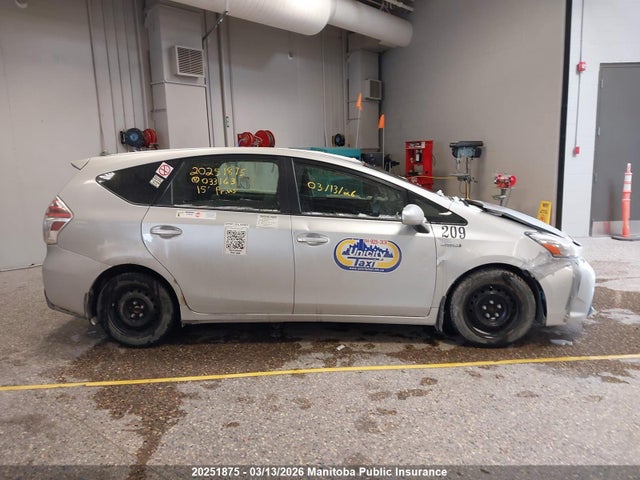 Продажа на аукционе авто 2015 Toyota Prius V, vin: JTDZN3EU3FJ033163, номер лота: 20251875
