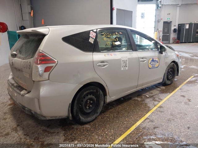 Продажа на аукционе авто 2015 Toyota Prius V, vin: JTDZN3EU3FJ033163, номер лота: 20251875
