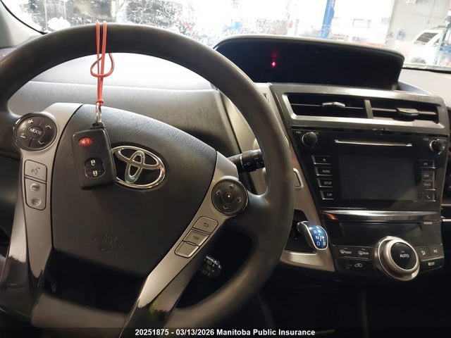 Продажа на аукционе авто 2015 Toyota Prius V, vin: JTDZN3EU3FJ033163, номер лота: 20251875