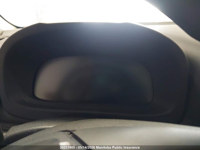 KMHRB8A37SU364674 Hyundai Venue Essential