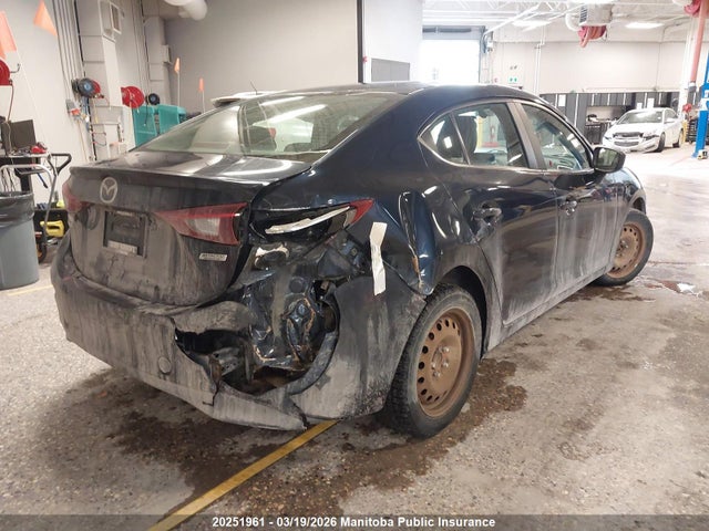3MZBN1T77HM143414 Mazda Mazda3 Se Sky