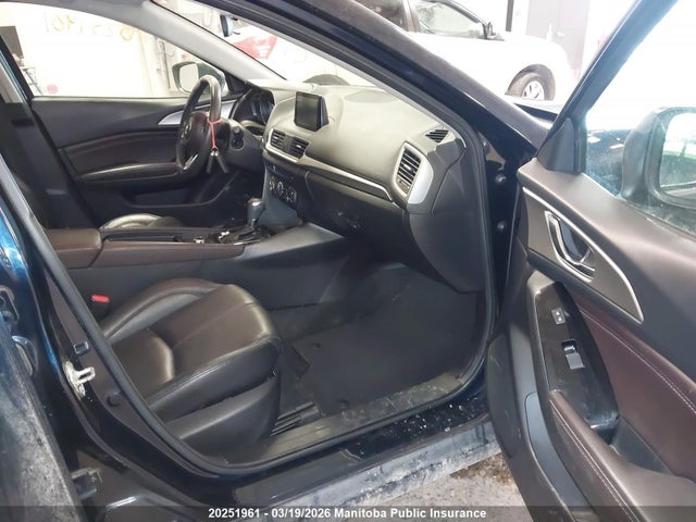 3MZBN1T77HM143414 Mazda Mazda3 Se Sky
