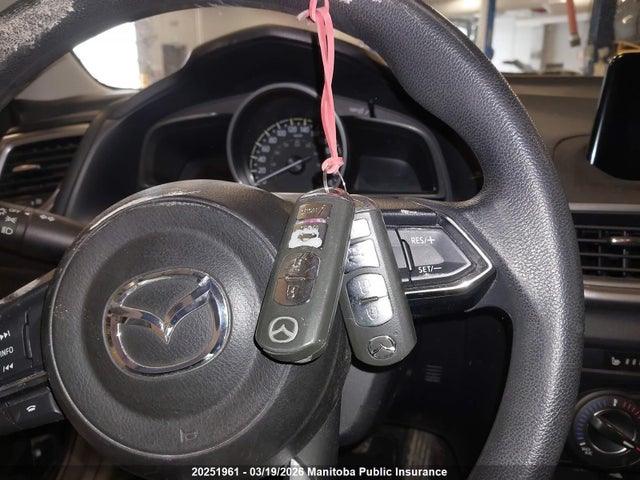 3MZBN1T77HM143414 Mazda Mazda3 Se Sky