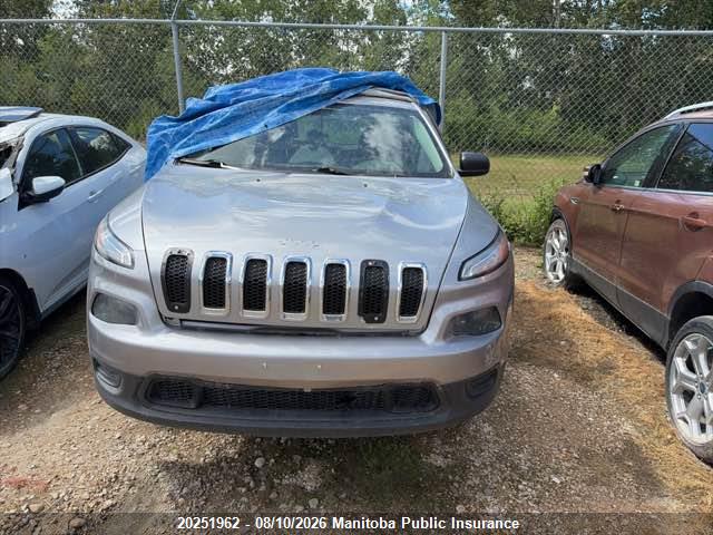 1C4PJMAB3GW358333 Jeep Cherokee Sport