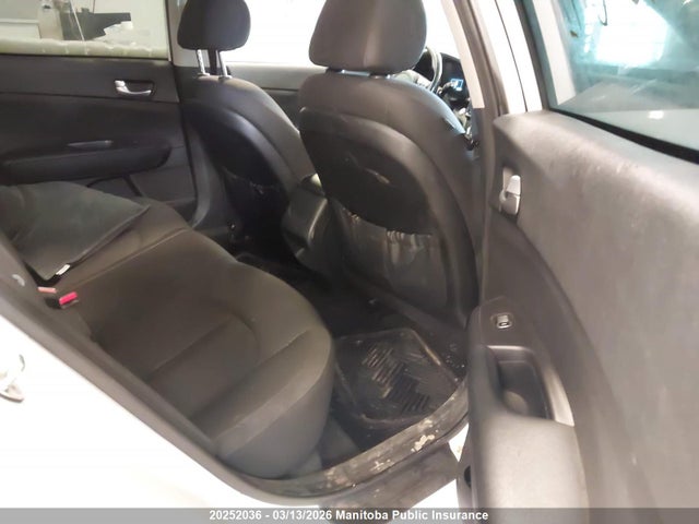 5XXGT4L30GG060677 KIA Optima Lx
