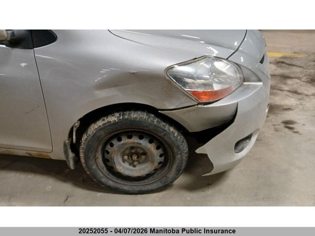 20252055 :رقم المزاد ، JTDBT923X81217458 vin ، 2008 Toyota Yaris مزاد بيع