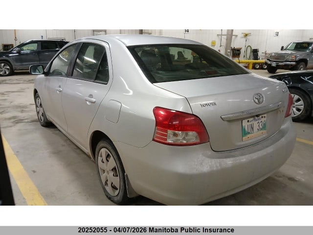 20252055 :رقم المزاد ، JTDBT923X81217458 vin ، 2008 Toyota Yaris مزاد بيع