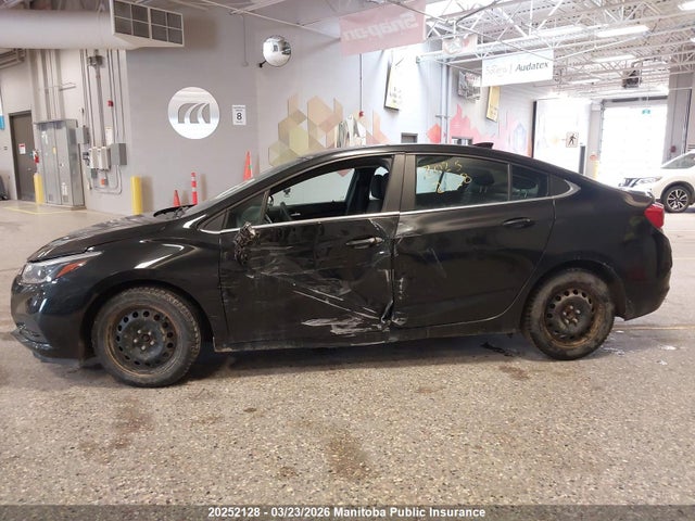1G1BE5SM8H7143703 Chevrolet Cruze Lt Turbo