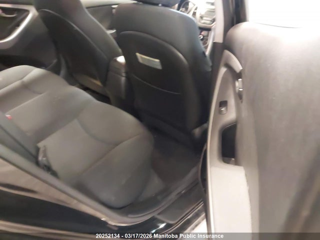 KMHDH4AE1FU307637 Hyundai ELANTRA SE