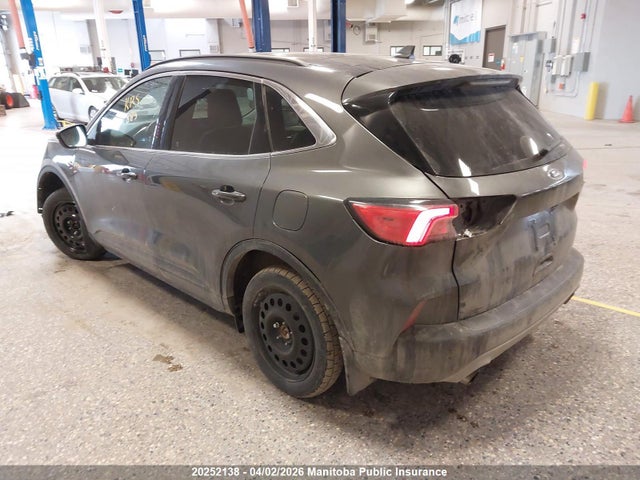20252138 :رقم المزاد ، 1FMCU9DZ5LUC60014 vin ، 2020 Ford Escape Titanium Hybrid مزاد بيع