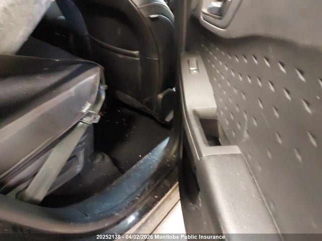 20252138 :رقم المزاد ، 1FMCU9DZ5LUC60014 vin ، 2020 Ford Escape Titanium Hybrid مزاد بيع