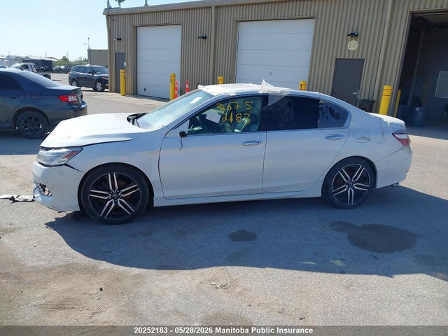 20252183 :رقم المزاد ، 1HGCR3F90HA800055 vin ، 2017 Honda Accord Touring V6 مزاد بيع
