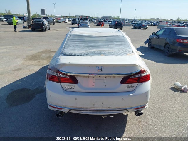 20252183 :رقم المزاد ، 1HGCR3F90HA800055 vin ، 2017 Honda Accord Touring V6 مزاد بيع