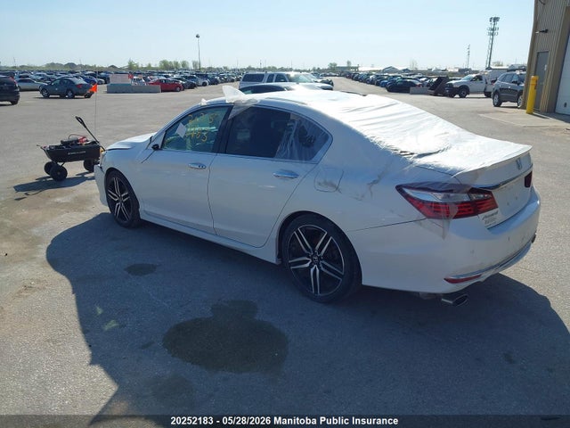 20252183 :رقم المزاد ، 1HGCR3F90HA800055 vin ، 2017 Honda Accord Touring V6 مزاد بيع