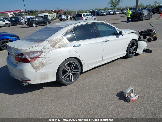 20252183 :رقم المزاد ، 1HGCR3F90HA800055 vin ، 2017 Honda Accord Touring V6 مزاد بيع
