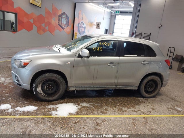 20252185 :رقم المزاد ، JA4AH3AU5BZ600294 vin ، 2011 Mitsubishi Rvr Se مزاد بيع