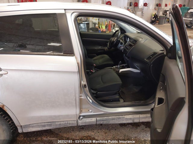 20252185 :رقم المزاد ، JA4AH3AU5BZ600294 vin ، 2011 Mitsubishi Rvr Se مزاد بيع