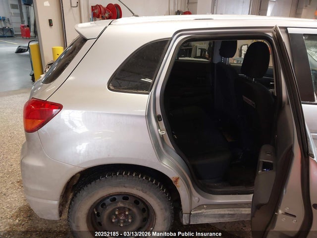 20252185 :رقم المزاد ، JA4AH3AU5BZ600294 vin ، 2011 Mitsubishi Rvr Se مزاد بيع