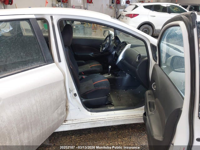 20252187 :رقم المزاد ، 3N1CE2CP4FL392935 vin ، 2015 Nissan Versa Note Sr مزاد بيع