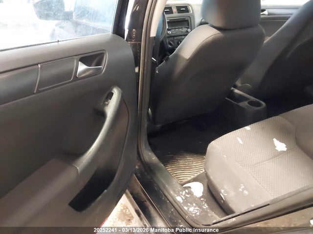 20252241 :رقم المزاد ، 3VW2K7AJ2CM375941 vin ، 2012 Volkswagen Jetta 2.0 مزاد بيع