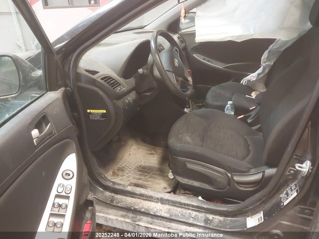 KMHCT5AE9HU341201 Hyundai ACCENT SE