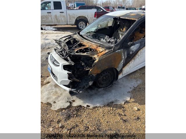 KMHCT4AE5HU183840 Hyundai ACCENT GL