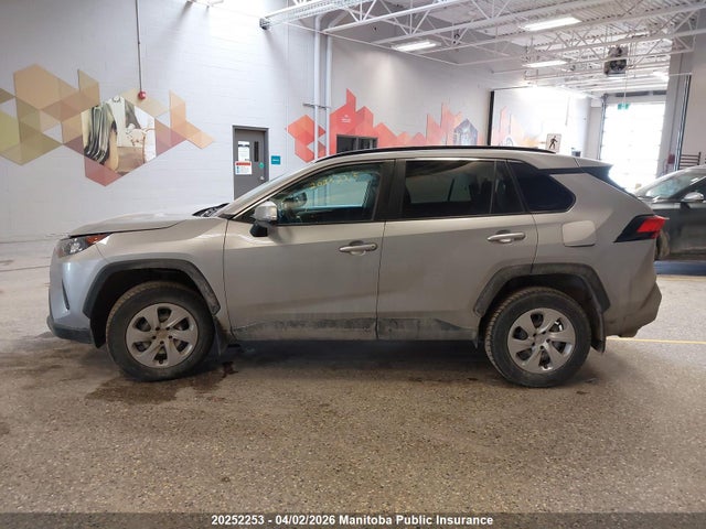 2021 Toyota Rav4 Le მანქანა იყიდება აუქციონზე, vin: 2T3B1RFV9MW152387, აუქციონის ნომერი: 20252253