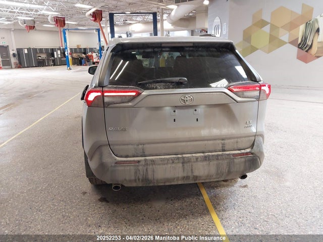 2021 Toyota Rav4 Le მანქანა იყიდება აუქციონზე, vin: 2T3B1RFV9MW152387, აუქციონის ნომერი: 20252253