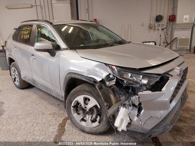 2021 Toyota Rav4 Le მანქანა იყიდება აუქციონზე, vin: 2T3B1RFV9MW152387, აუქციონის ნომერი: 20252253