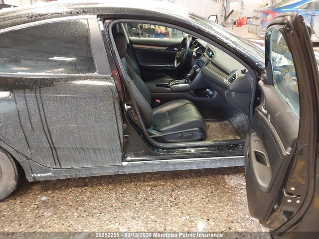 2HGFC1F9XHH102525 Honda Civic Touring