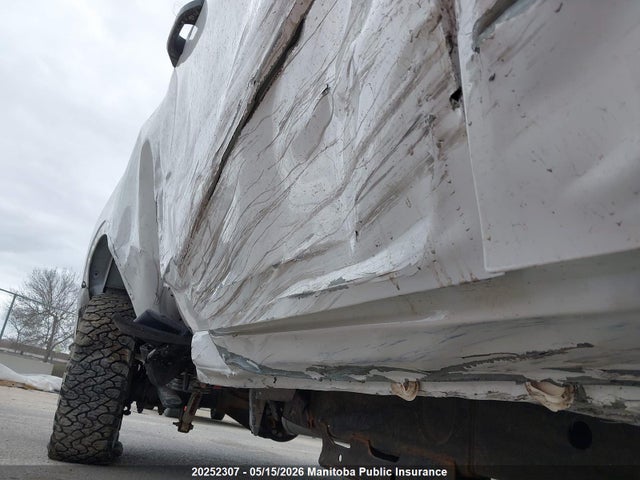 2GC1KPEY8T1115203 Chevrolet Silverado 2500 Hd Hc Crew Cab