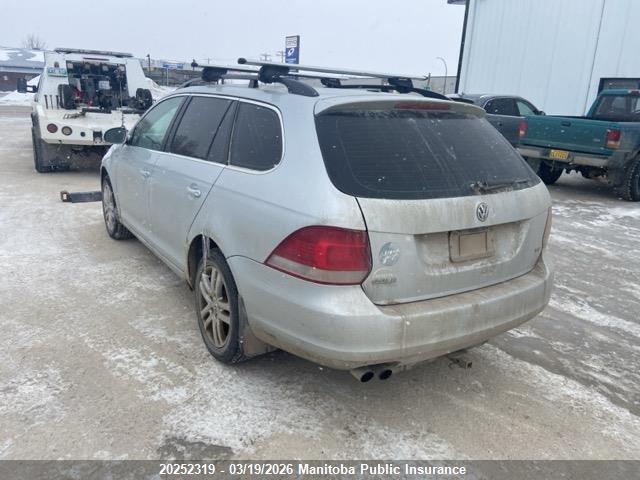 20252319 :رقم المزاد ، 3VWML8AJ7BM641853 vin ، 2011 Volkswagen Golf 2.0 Tdi مزاد بيع