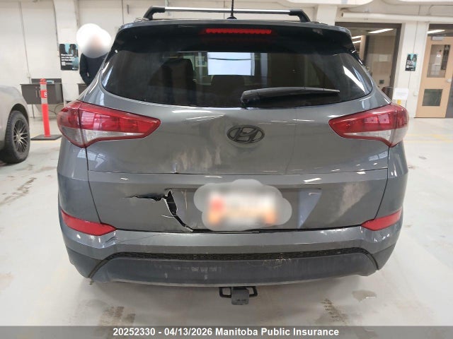 KM8J3CA44HU483572 Hyundai Tucson