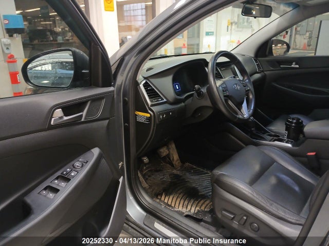 KM8J3CA44HU483572 Hyundai Tucson